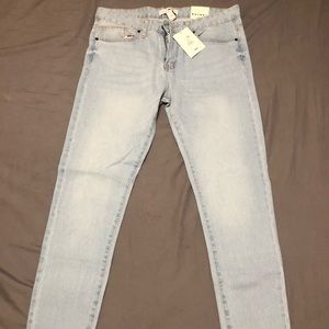 Fashion nova cornell slim jeans lightwash